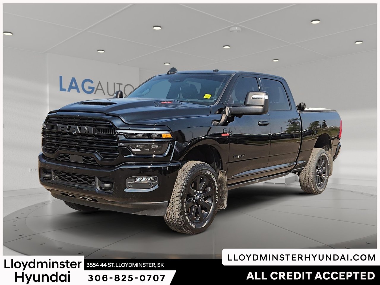Diamond Black Crystal Pearlcoat 2025 RAM 2500 Pickup Truck Four-Wheel Drive Automatic