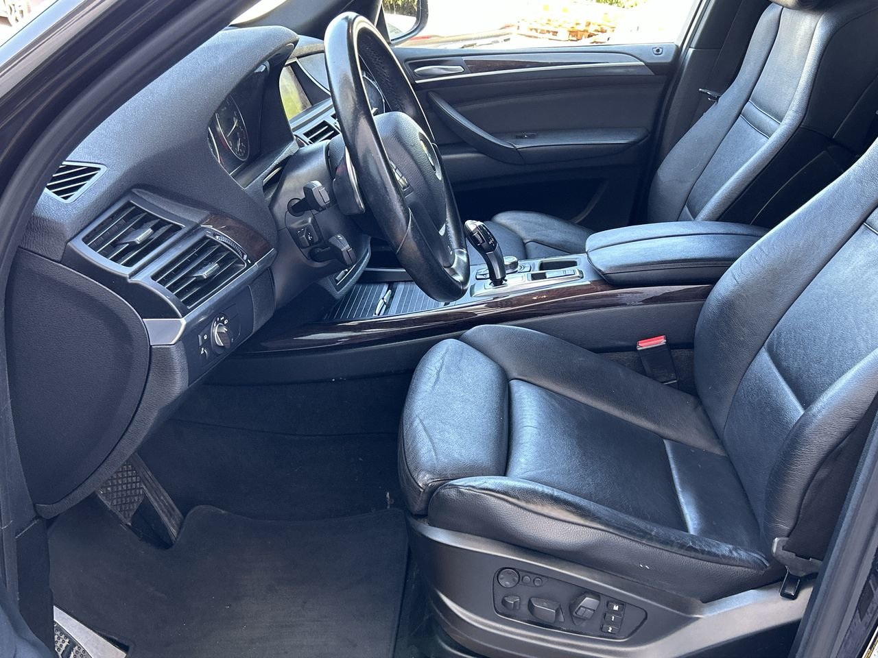 Used 2012 black BMW XDrive35i image 19