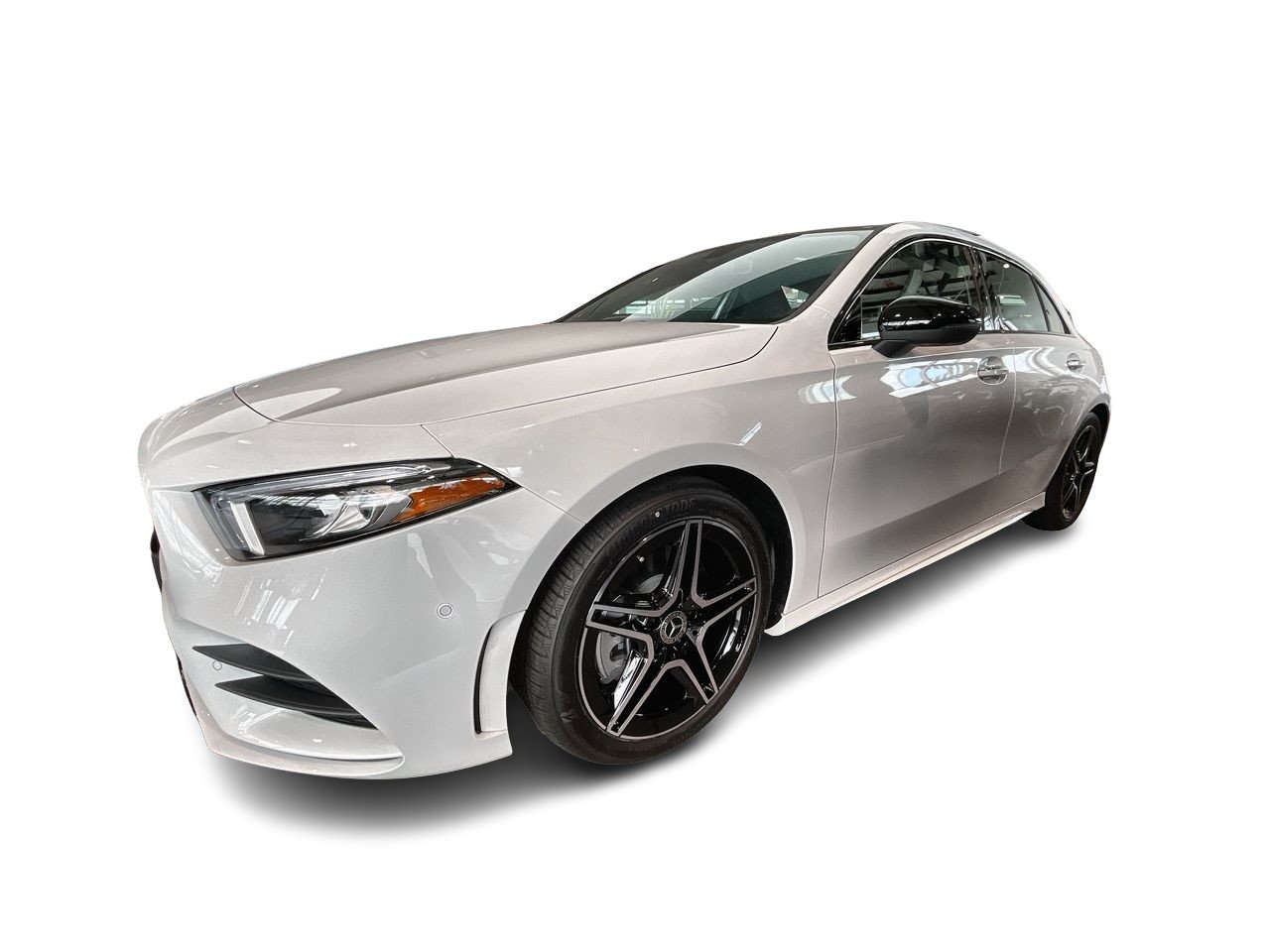 Used 2022 Digital White Met Mercedes-Benz 4MATIC Hatch image 4