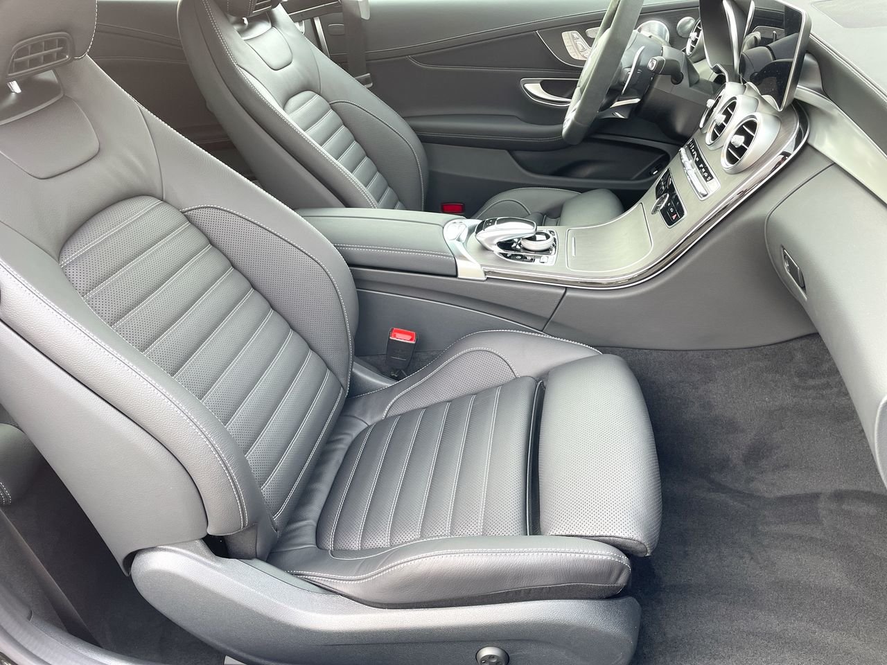 New 2023 Obsidian Black Metallic Mercedes-Benz AMG C 43 4MATIC image 33