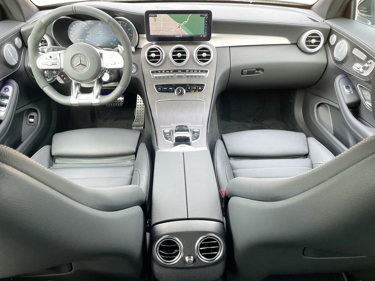 New 2023 Obsidian Black Metallic Mercedes-Benz AMG C 43 4MATIC image 32