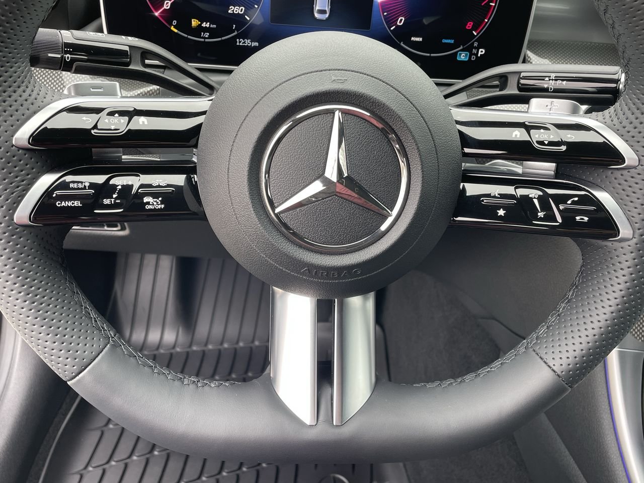 New 2023 Obsidian Black Metallic Mercedes-Benz C 300 4MATIC image 24
