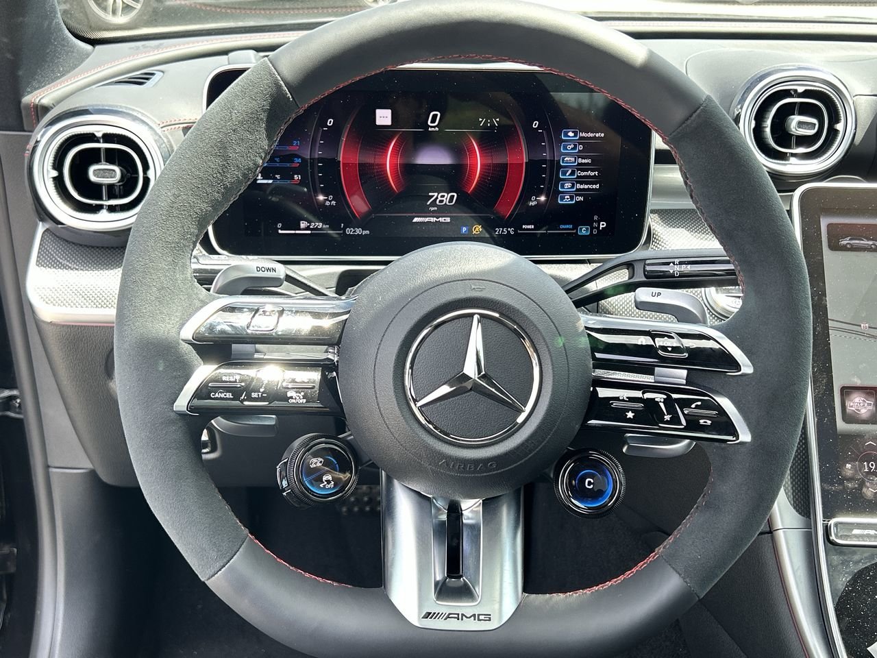 New 2023 Obsidian Black Metallic Mercedes-Benz AMG C 43 4MATIC image 20