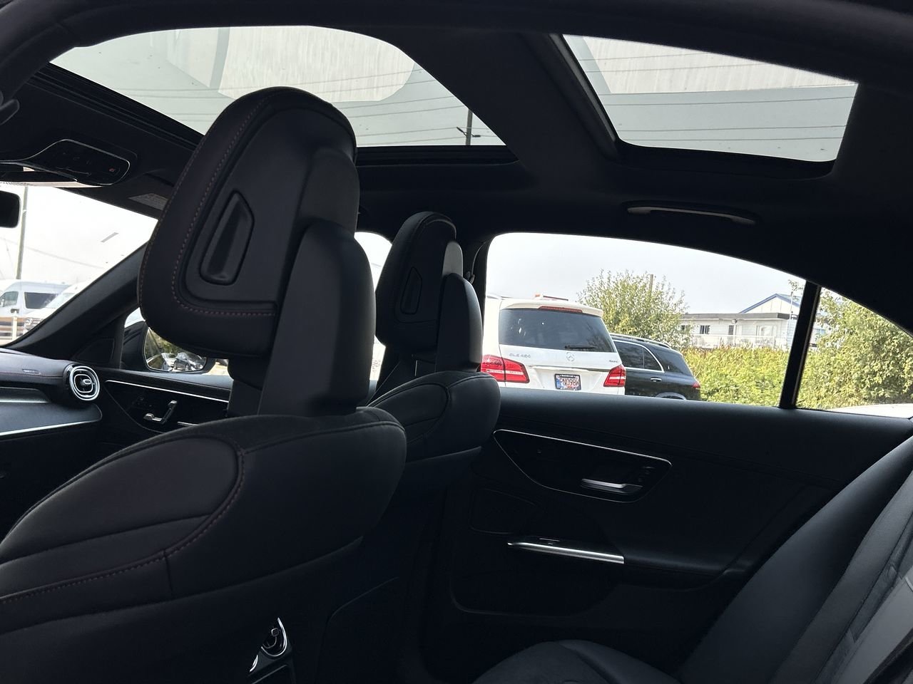 New 2023 Obsidian Black Metallic Mercedes-Benz AMG C 43 4MATIC image 31