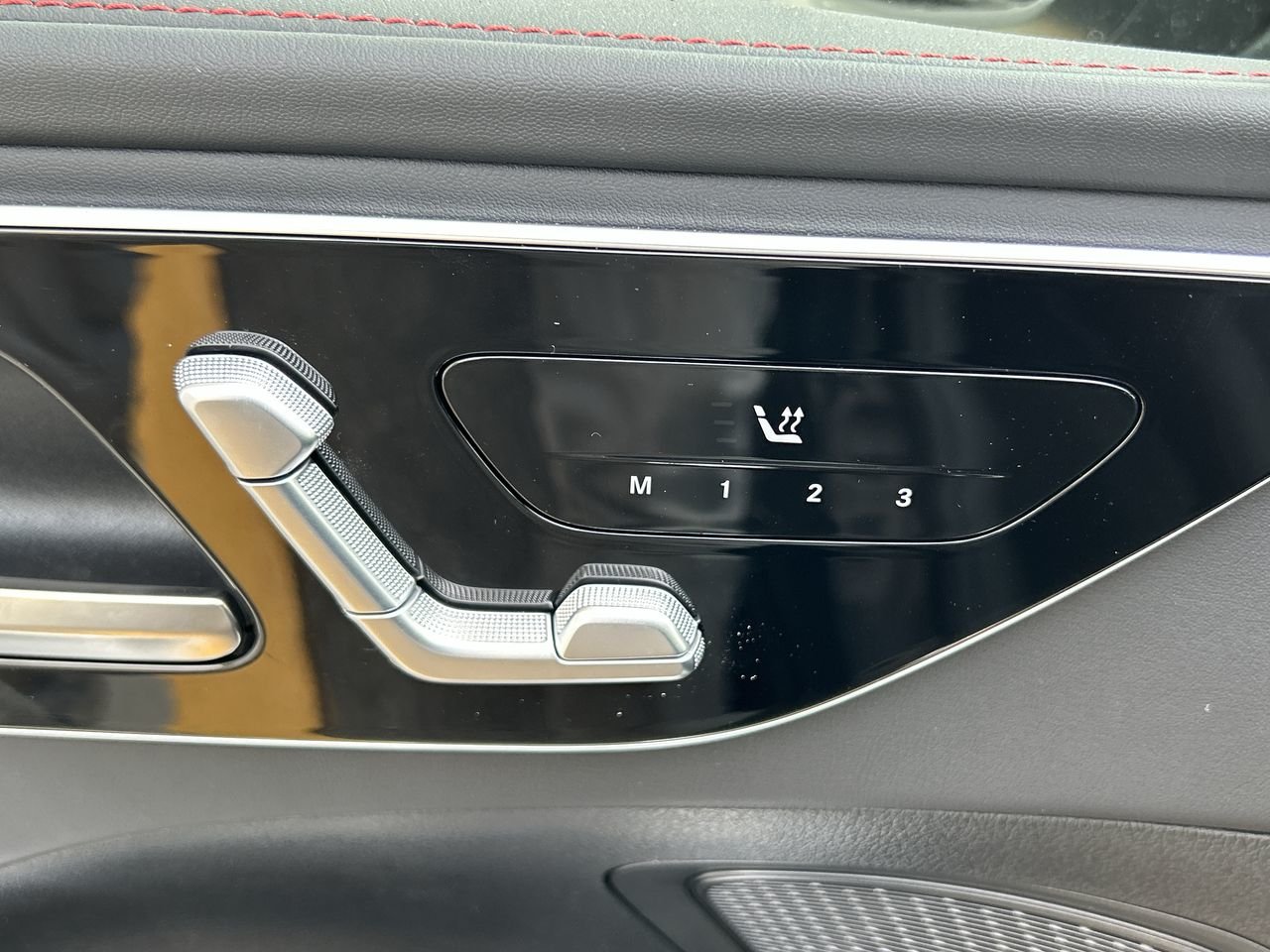 New 2023 Obsidian Black Metallic Mercedes-Benz AMG C 43 4MATIC image 22