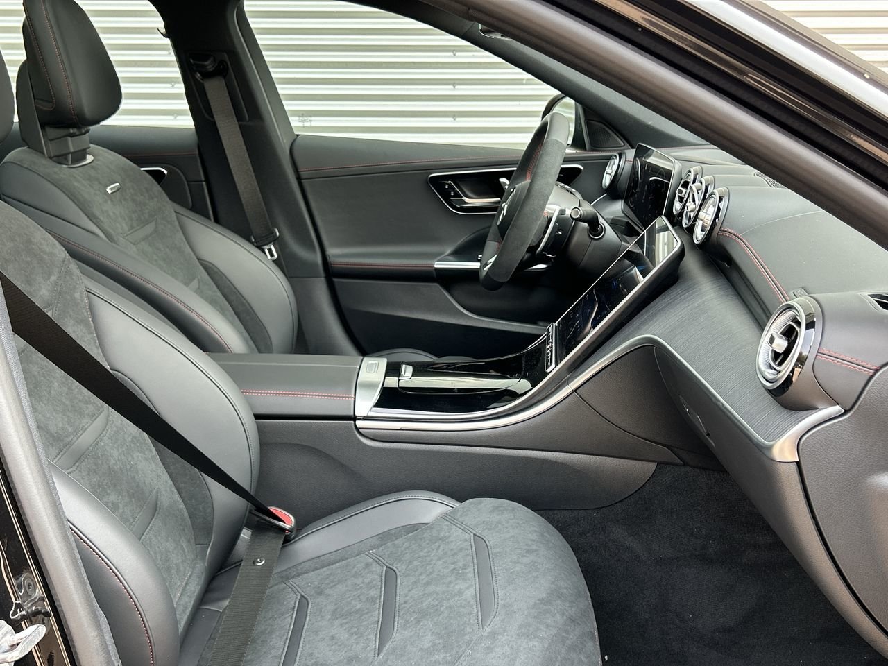 New 2023 Obsidian Black Metallic Mercedes-Benz AMG C 43 4MATIC image 33