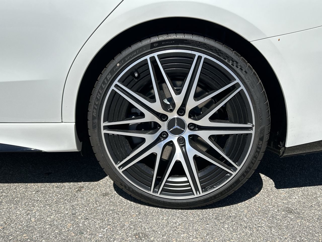 New 2023 Polar White Mercedes-Benz AMG C 43 4MATIC image 18