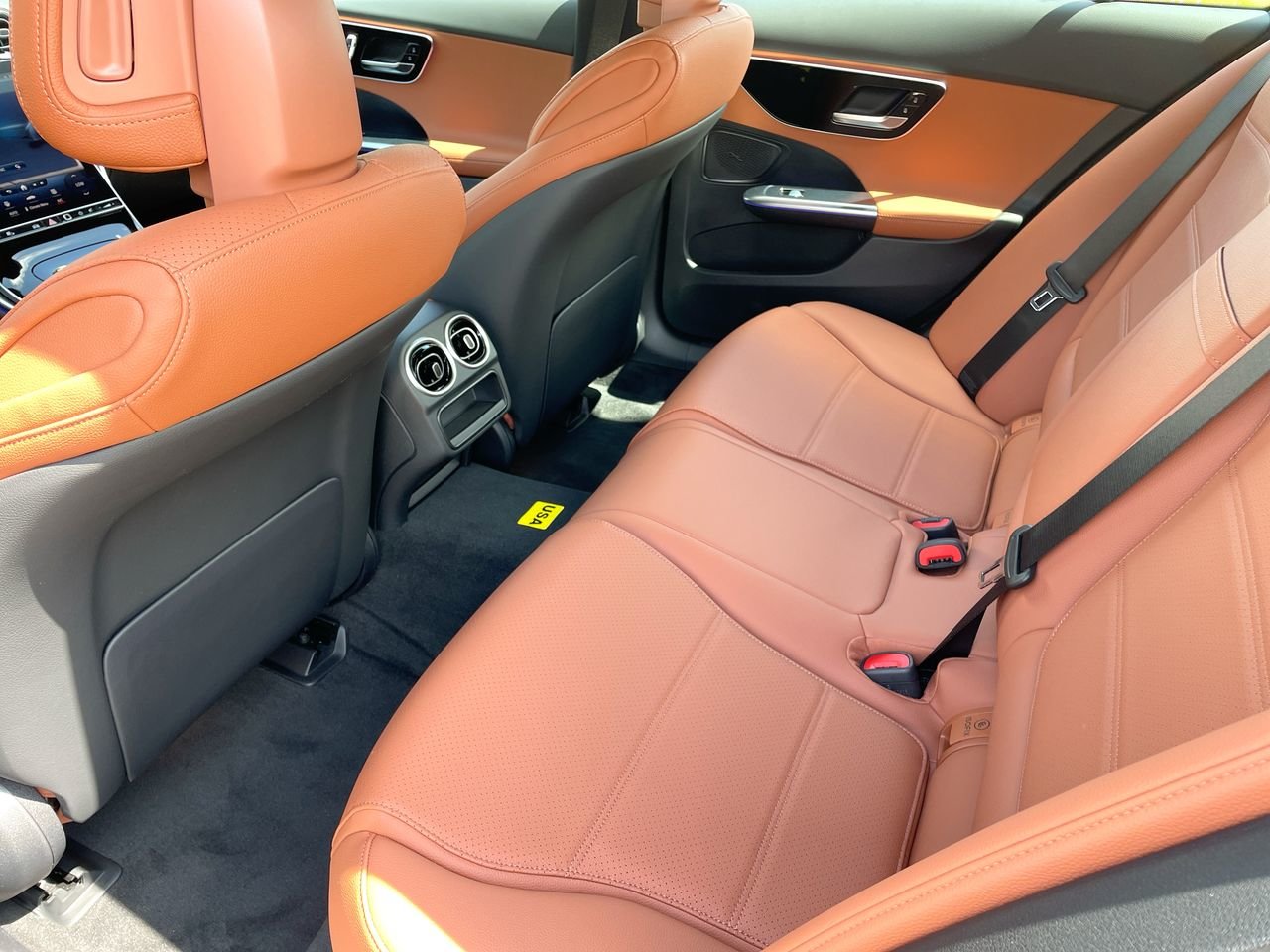 Used 2023 Obsidian Black Metallic Mercedes-Benz 4MATIC Sedan image 30