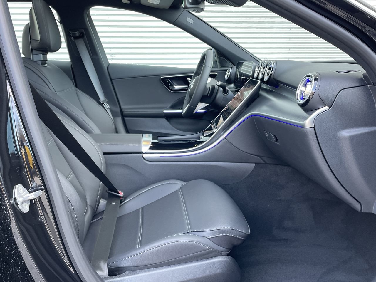 Used 2023 Obsidian Black Metallic Mercedes-Benz 4MATIC Sedan image 33