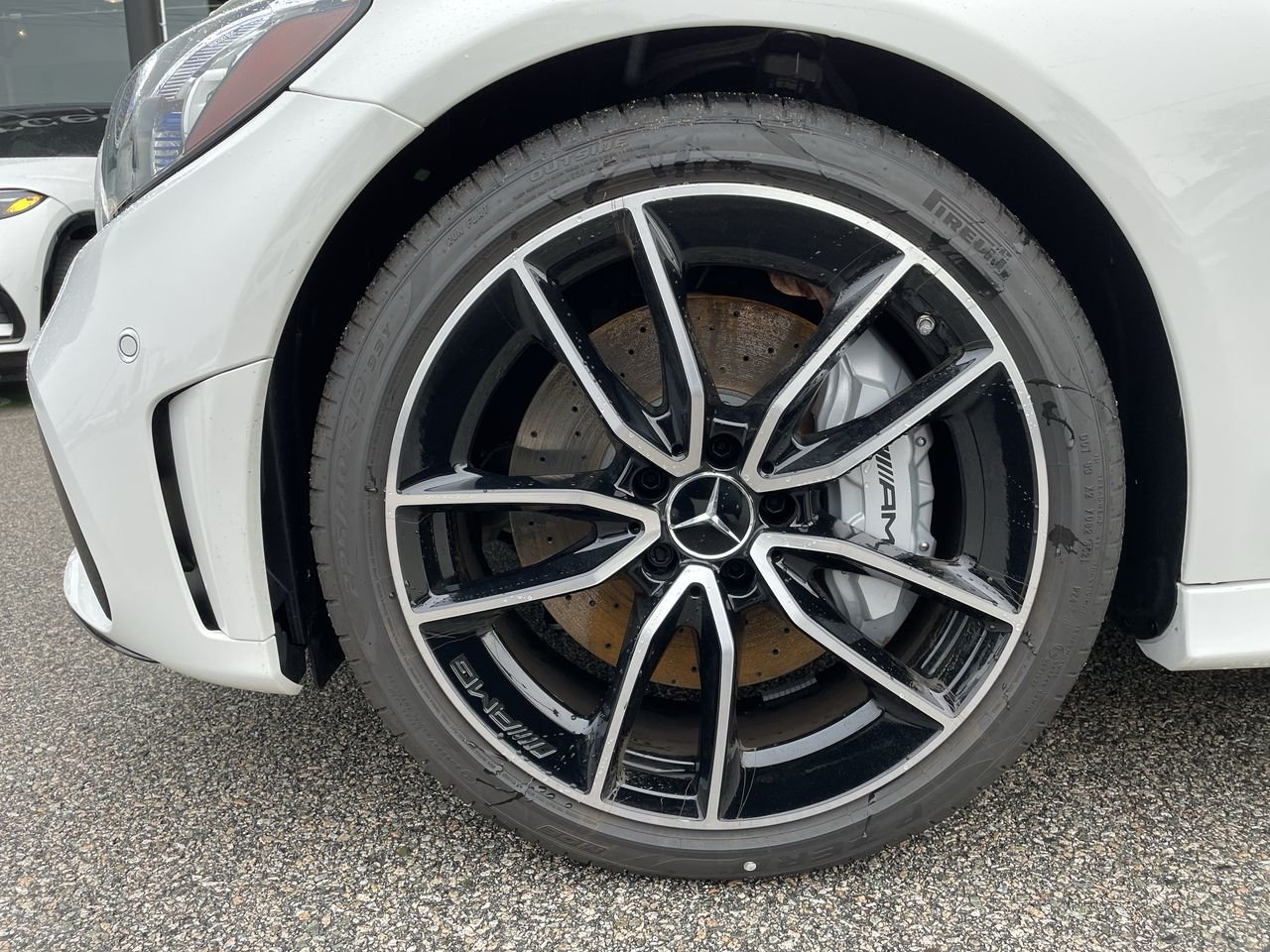 Used 2022 Polar White Mercedes-Benz 4MATIC Coupe image 18
