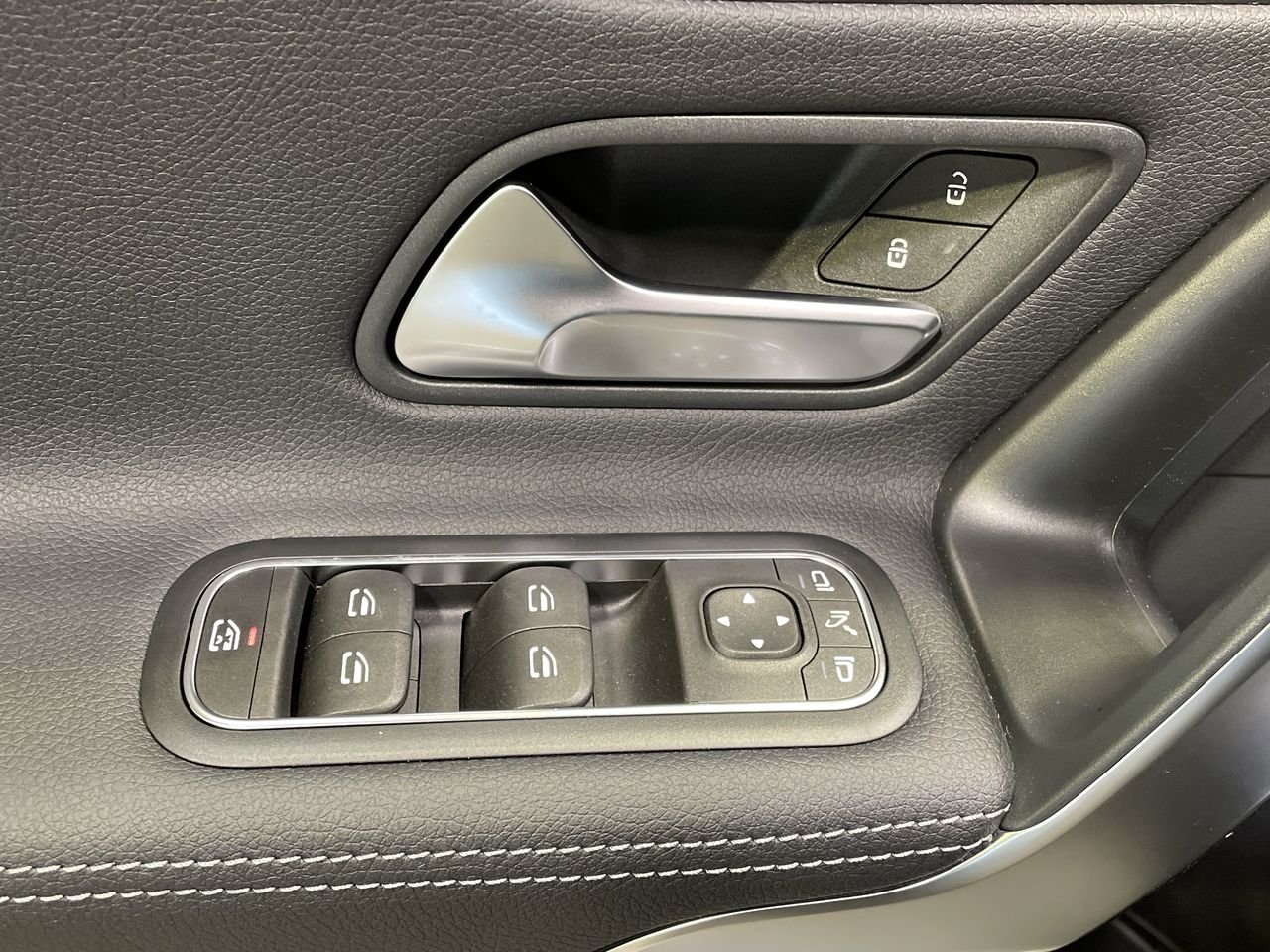 New 2023 Cosmos Black Metallic Mercedes-Benz CLA 250 4MATIC image 23