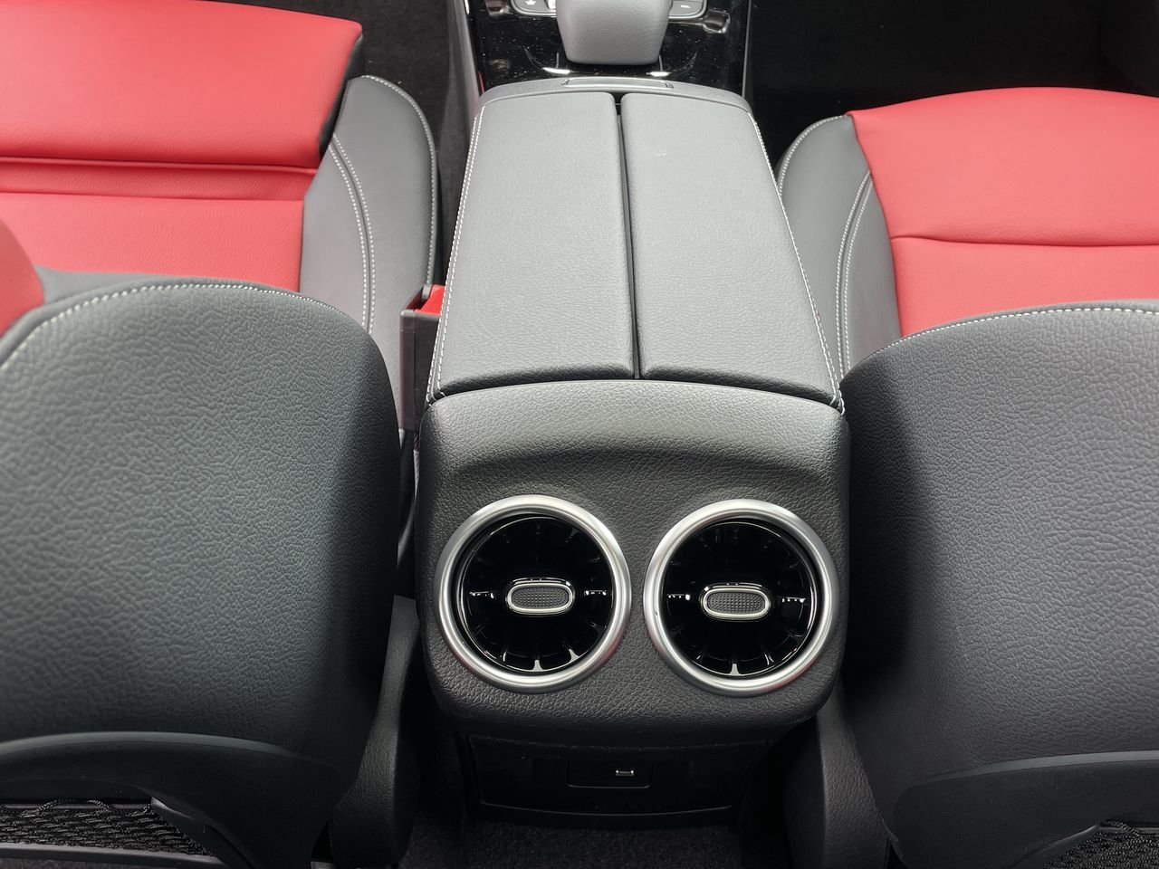 New 2023 Polar White Mercedes-Benz CLA 250 4MATIC image 30