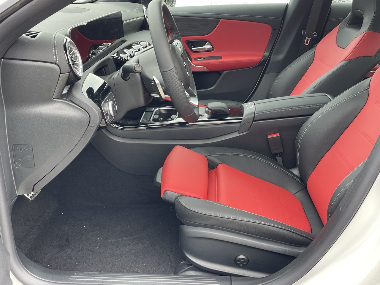 New 2023 Polar White Mercedes-Benz CLA 250 4MATIC image 21