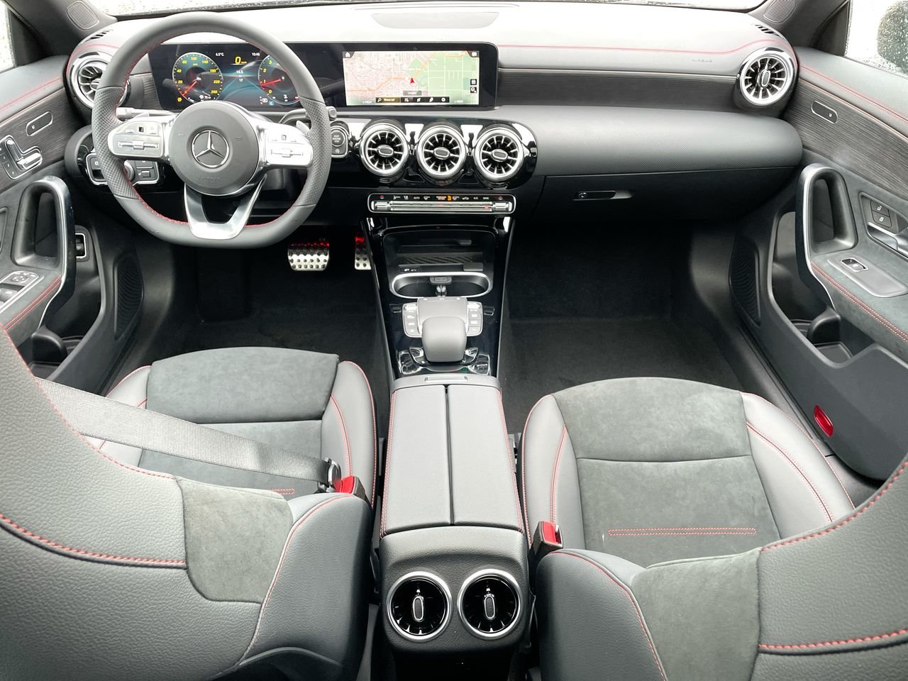 New 2023 Mountain Grey Mercedes-Benz CLA 250 4MATIC image 30