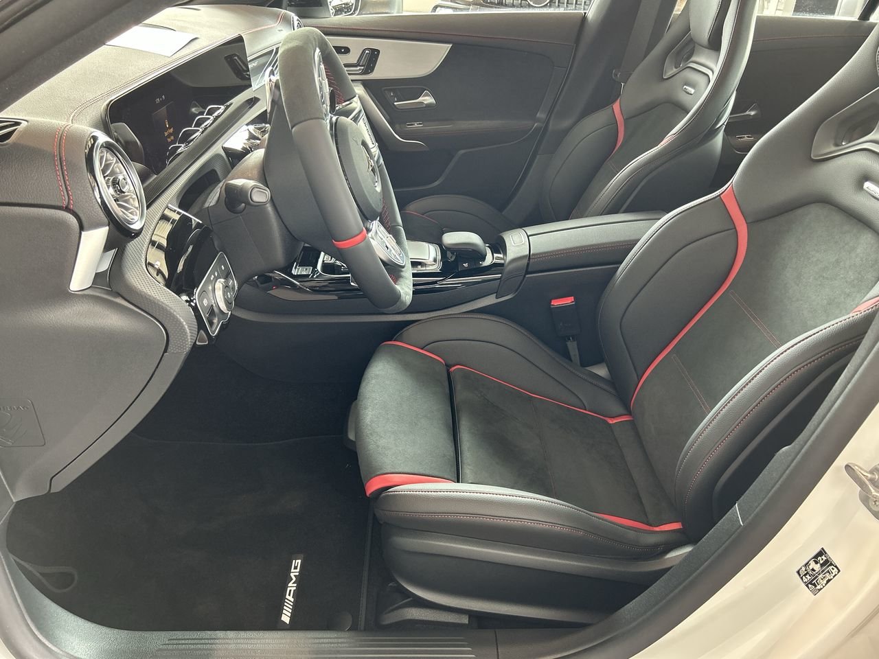 New 2023 Polar White Mercedes-Benz CLA 35 4MATIC image 21