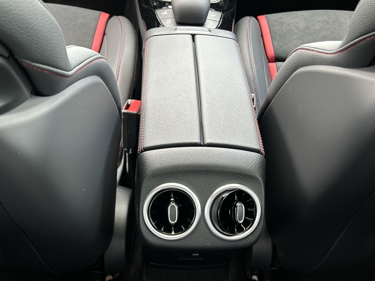 New 2023 Polar White Mercedes-Benz CLA 45 4MATIC image 31