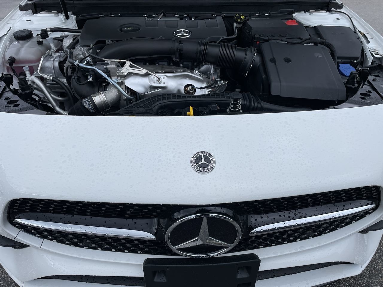 Used 2023 Polar White Mercedes-Benz 4MATIC Coupe image 34