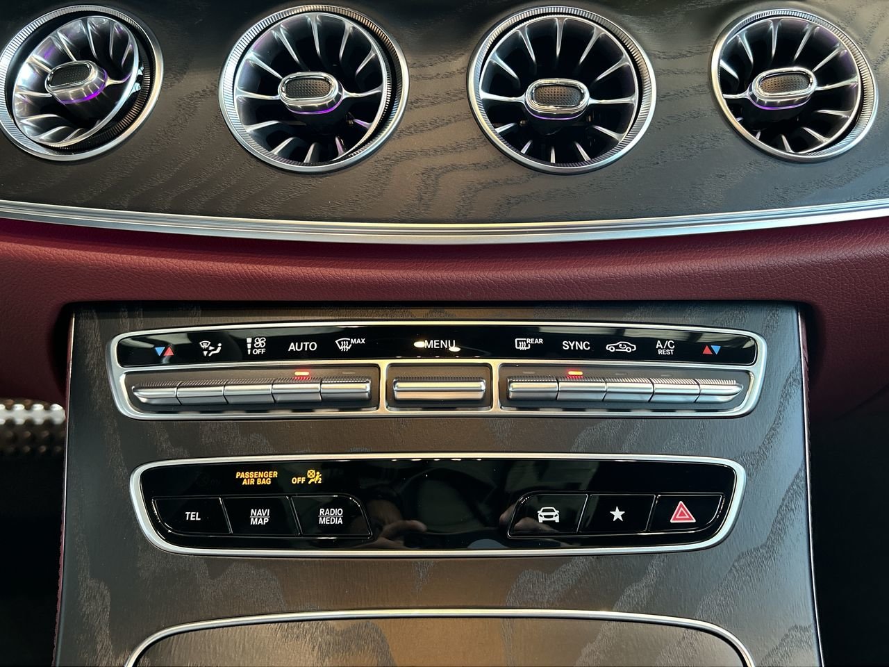 New 2023 Obsidian Black Metallic Mercedes-Benz AMG 53 4MATIC+ image 29