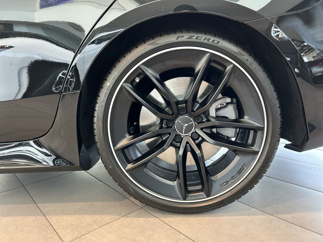 New 2023 Obsidian Black Metallic Mercedes-Benz AMG 53 4MATIC+ image 18