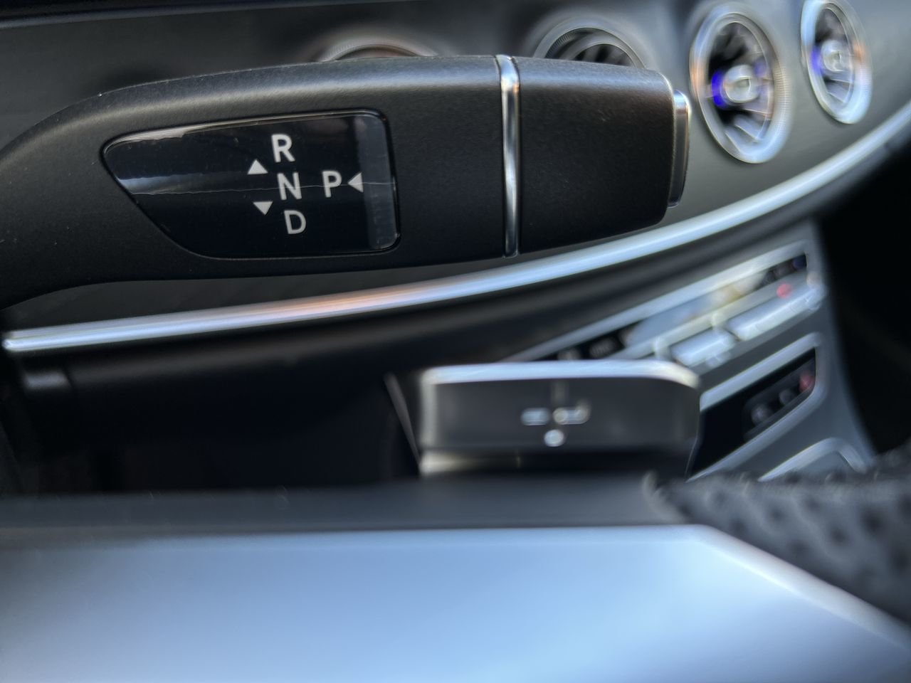New 2023 Obsidian Black Metallic Mercedes-Benz 450 4MATIC image 31