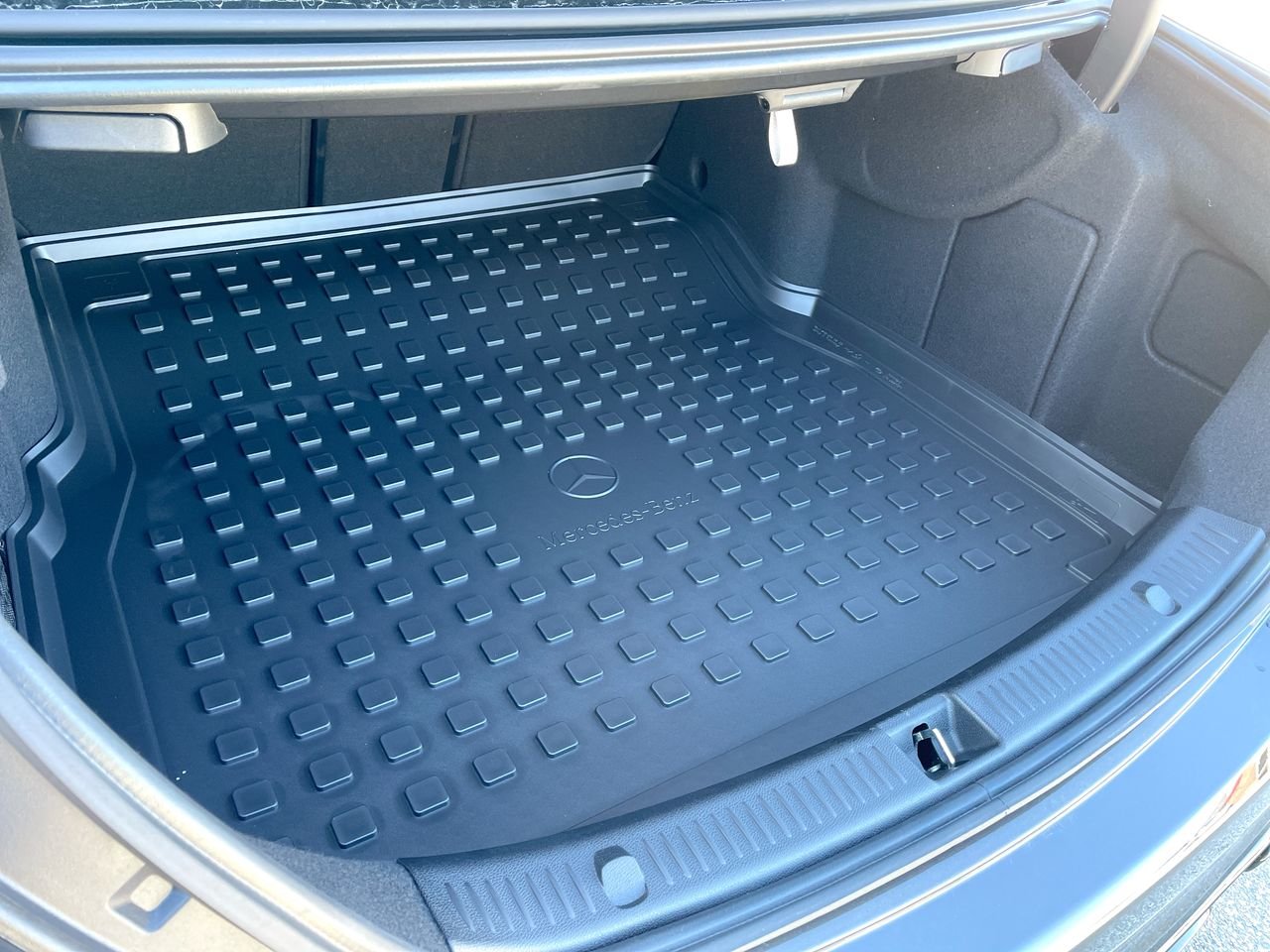 New 2023 Graphite Grey Metallic Mercedes-Benz E 53 4MATIC+ image 19