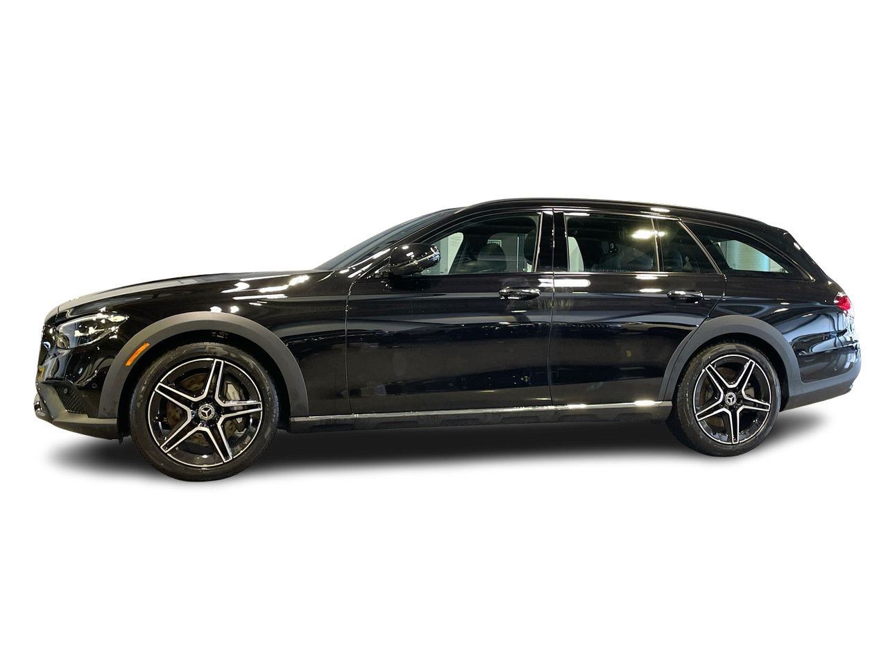 New 2023 Obsidian Black Metallic Mercedes-Benz E 450 4MATIC image 4