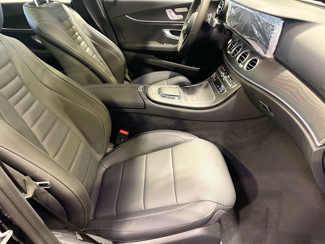 New 2023 Obsidian Black Metallic Mercedes-Benz E 450 4MATIC image 34