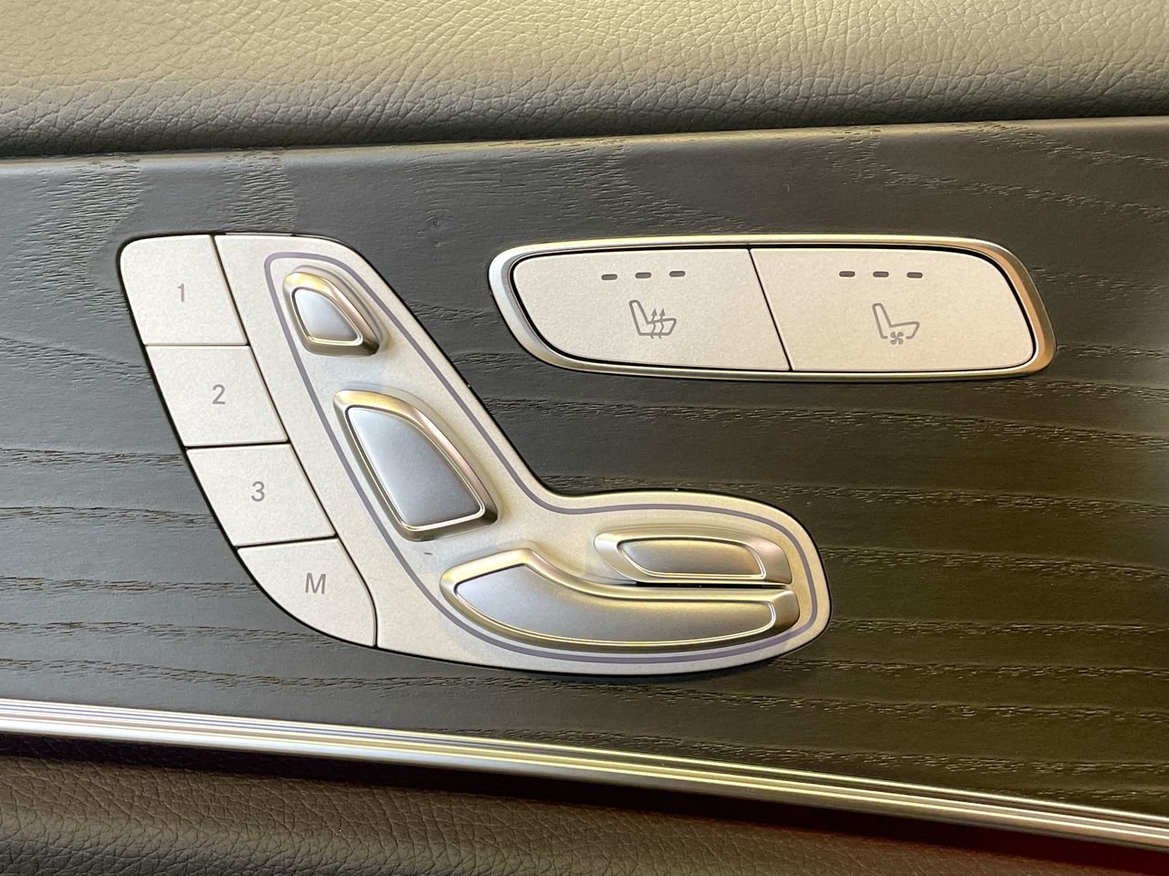 New 2023 Obsidian Black Metallic Mercedes-Benz E 450 4MATIC image 21