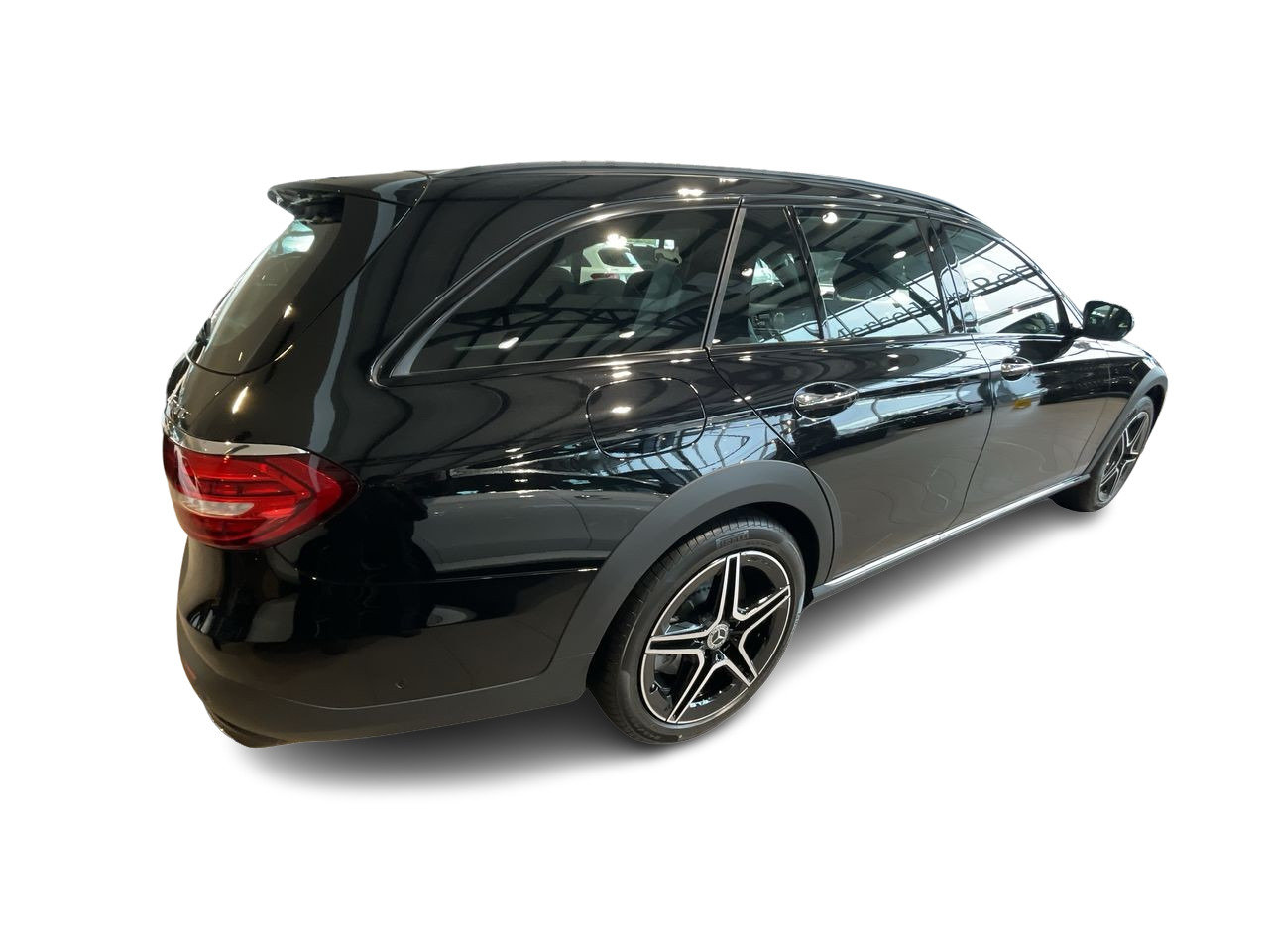 Used 2022 Obsidian Black Met Mercedes-Benz 4MATIC All-Terrain Wagon image 13