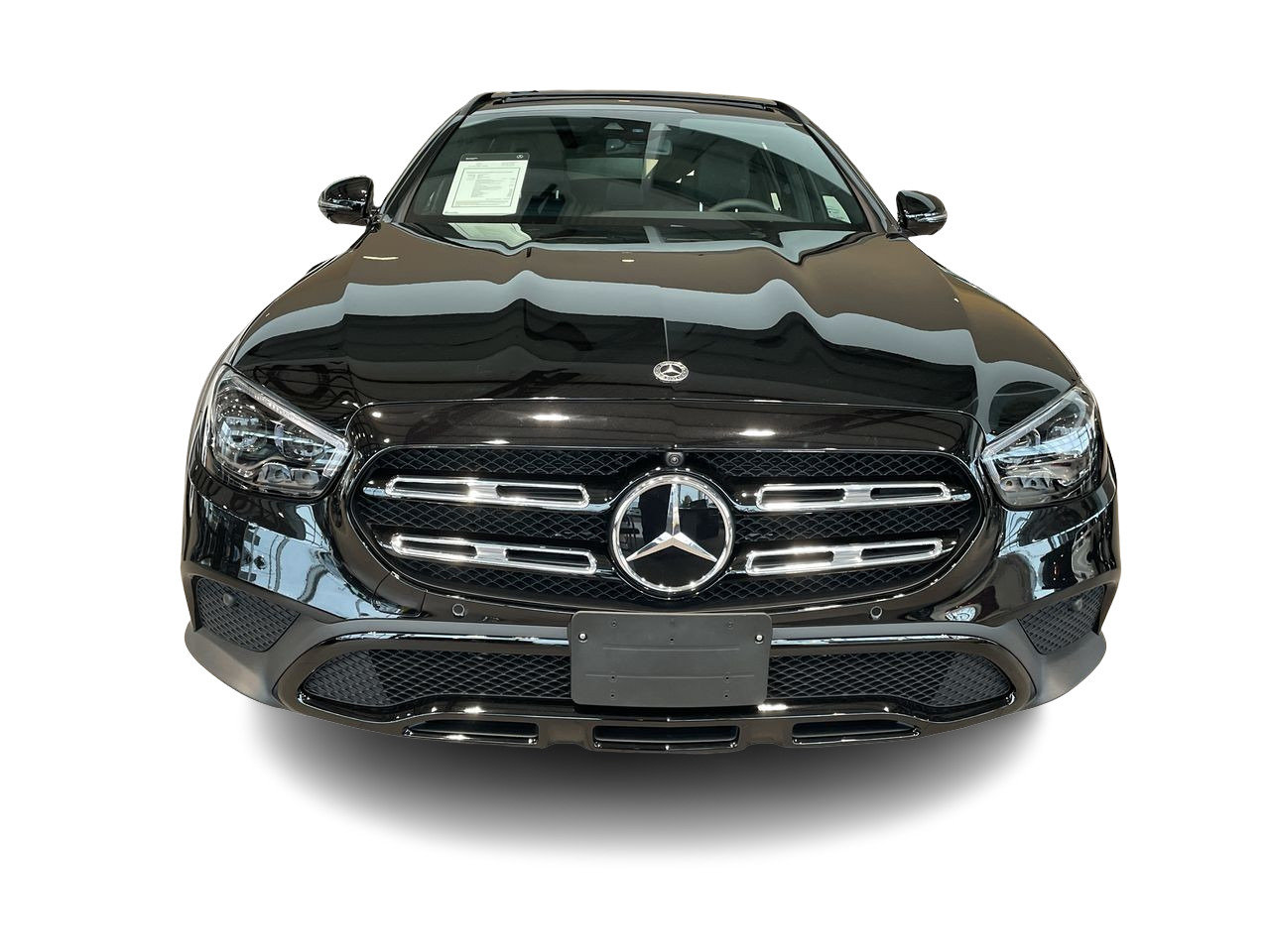 Used 2022 Obsidian Black Met Mercedes-Benz 4MATIC All-Terrain Wagon image 3
