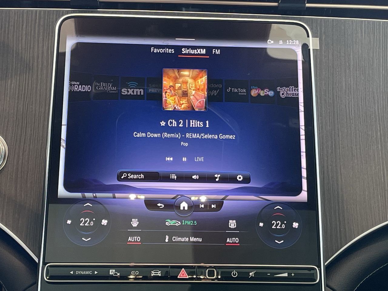 New 2023 MANUFAKTUR Alpine Grey Mercedes-Benz EQE 500 V4 image 25