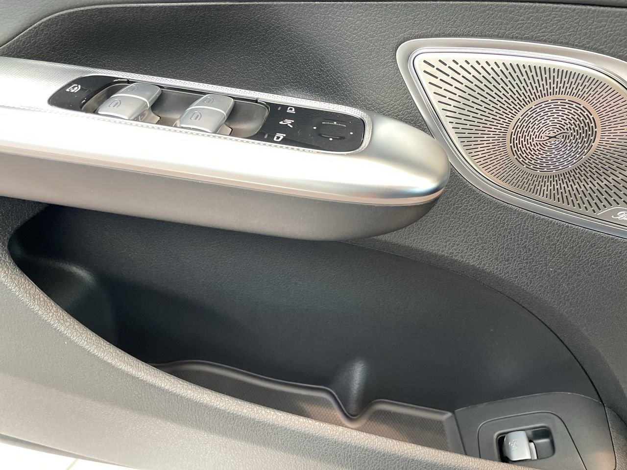 New 2023 MANUFAKTUR Alpine Grey Mercedes-Benz EQE 500 V4 image 22