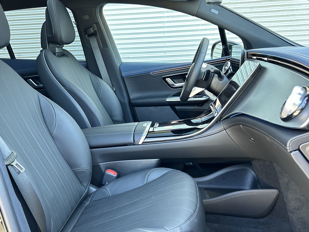 New 2023 Obsidian Black Metallic Mercedes-Benz EQE 350 4MATIC image 33