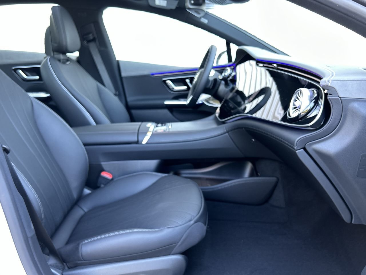 New 2023 Polar White Mercedes-Benz EQE 500 V4 image 33
