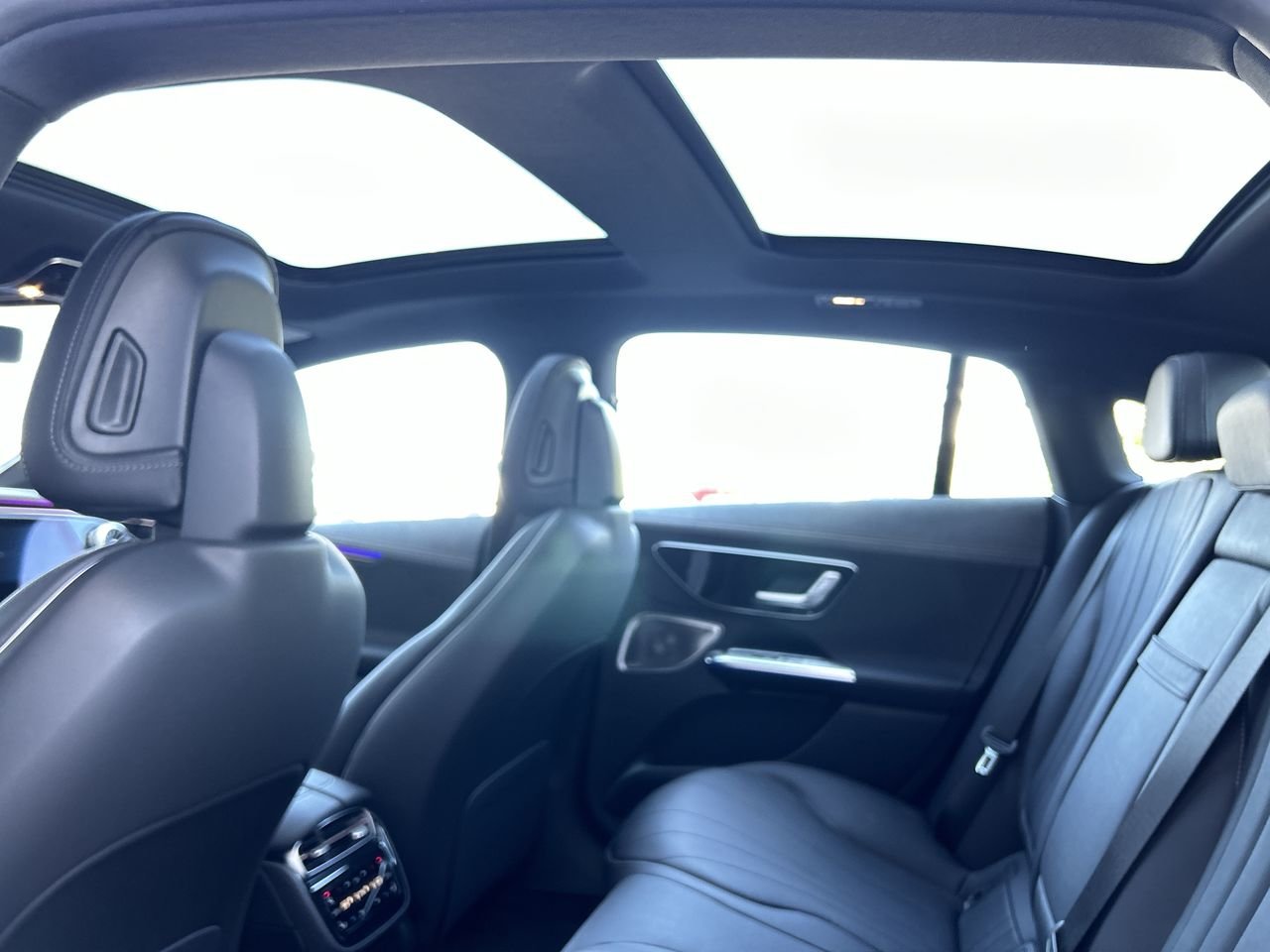 New 2023 Polar White Mercedes-Benz EQE 500 V4 image 31