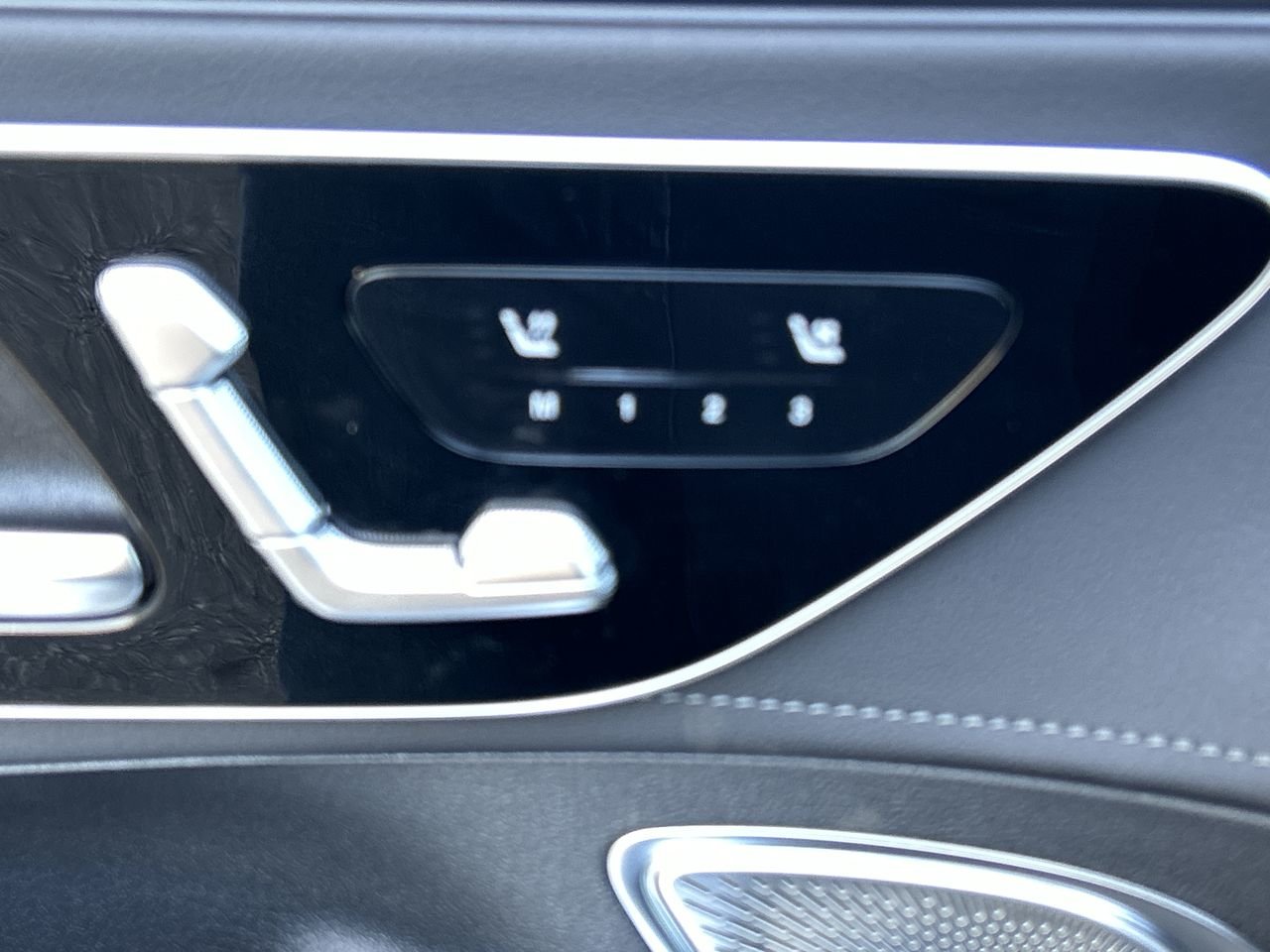 New 2023 Polar White Mercedes-Benz EQE 500 V4 image 21