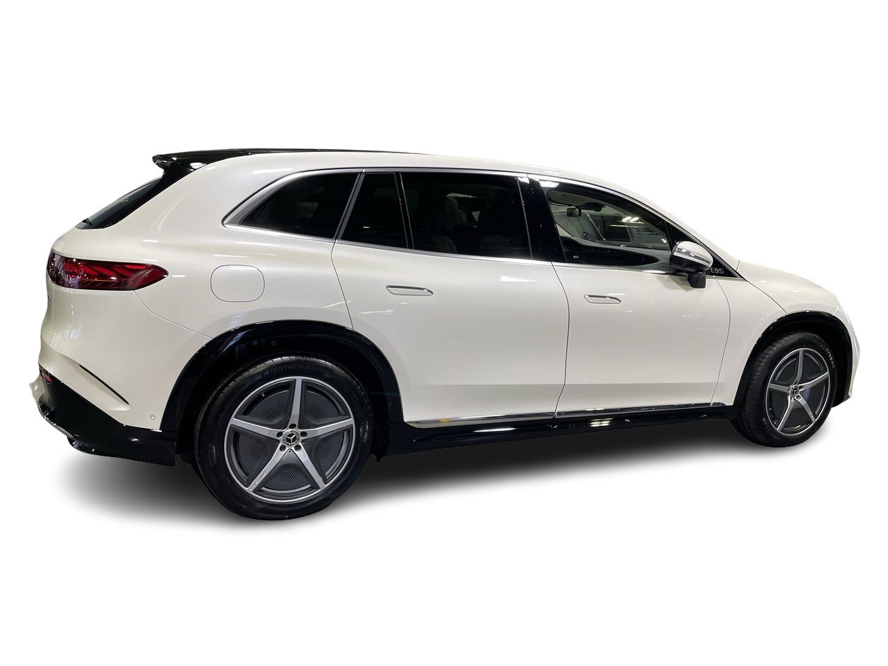 New 2023 MANUFAKTUR Diamond White Metallic Mercedes-Benz EQS 580 V4 image 13