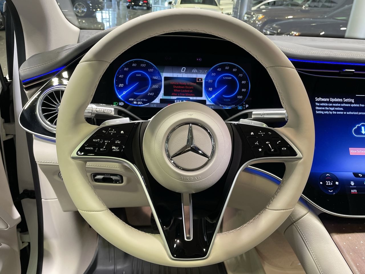 New 2023 MANUFAKTUR Diamond White Metallic Mercedes-Benz EQS 580 V4 image 18