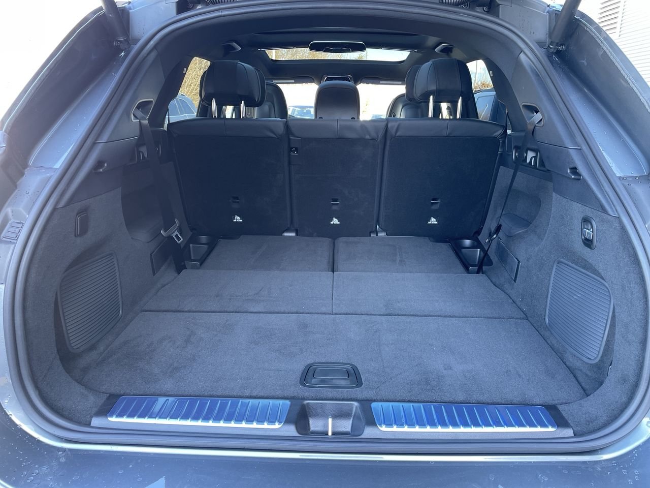 New 2023 Selenite Grey Metallic Mercedes-Benz EQS 580 4MATIC image 32