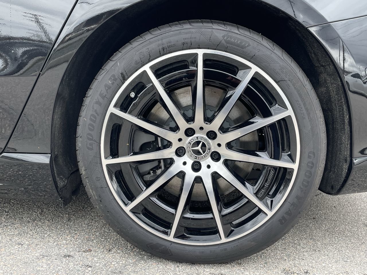 New 2023 Obsidian Black Metallic Mercedes-Benz EQS 580 V4 image 18