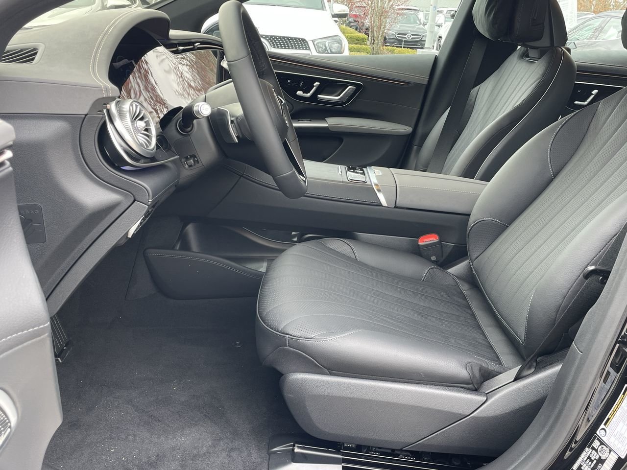 New 2023 Obsidian Black Metallic Mercedes-Benz EQS 580 V4 image 19