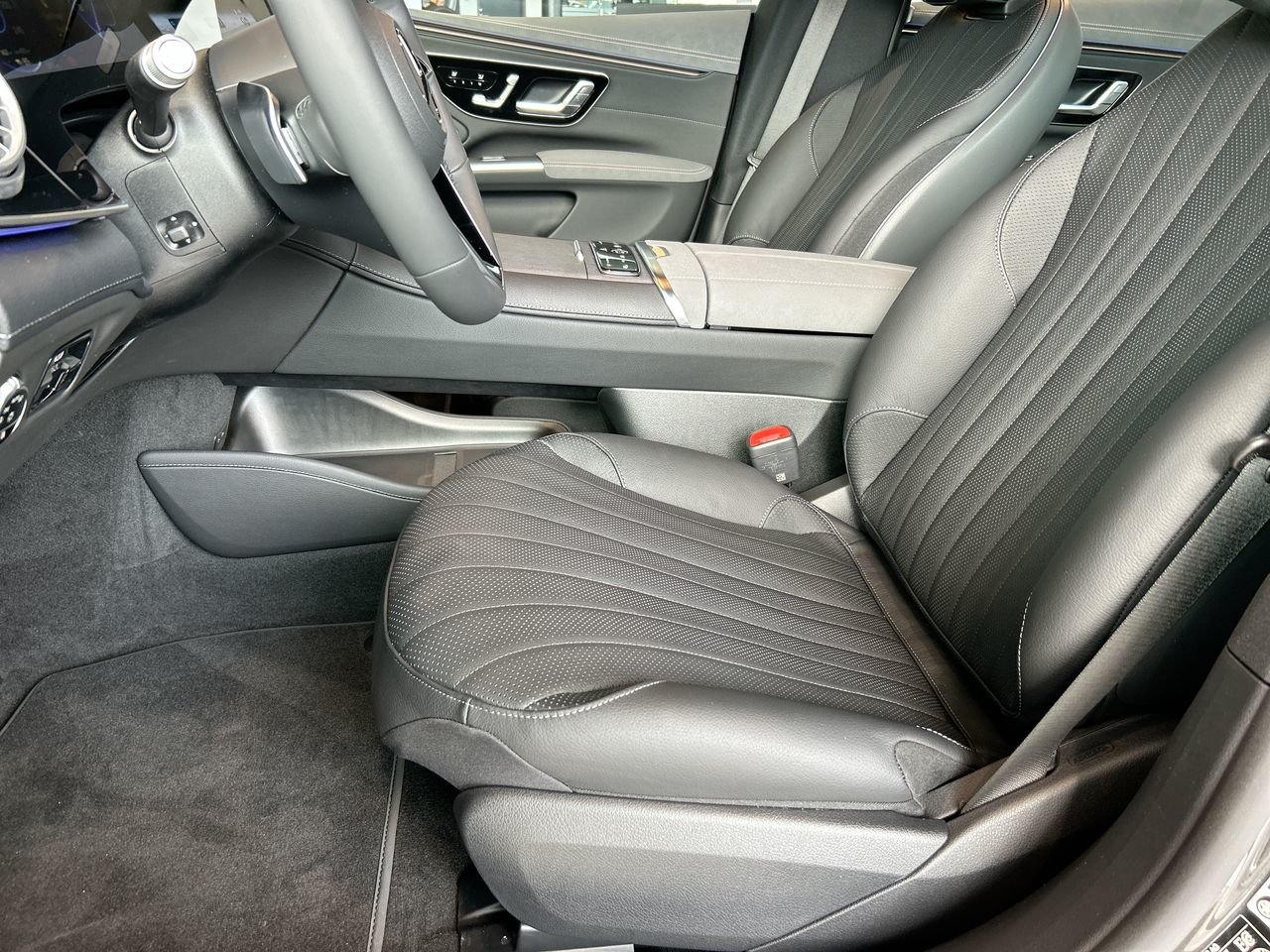New 2023 Graphite Grey Metallic Mercedes-Benz EQS 580 V4 image 19