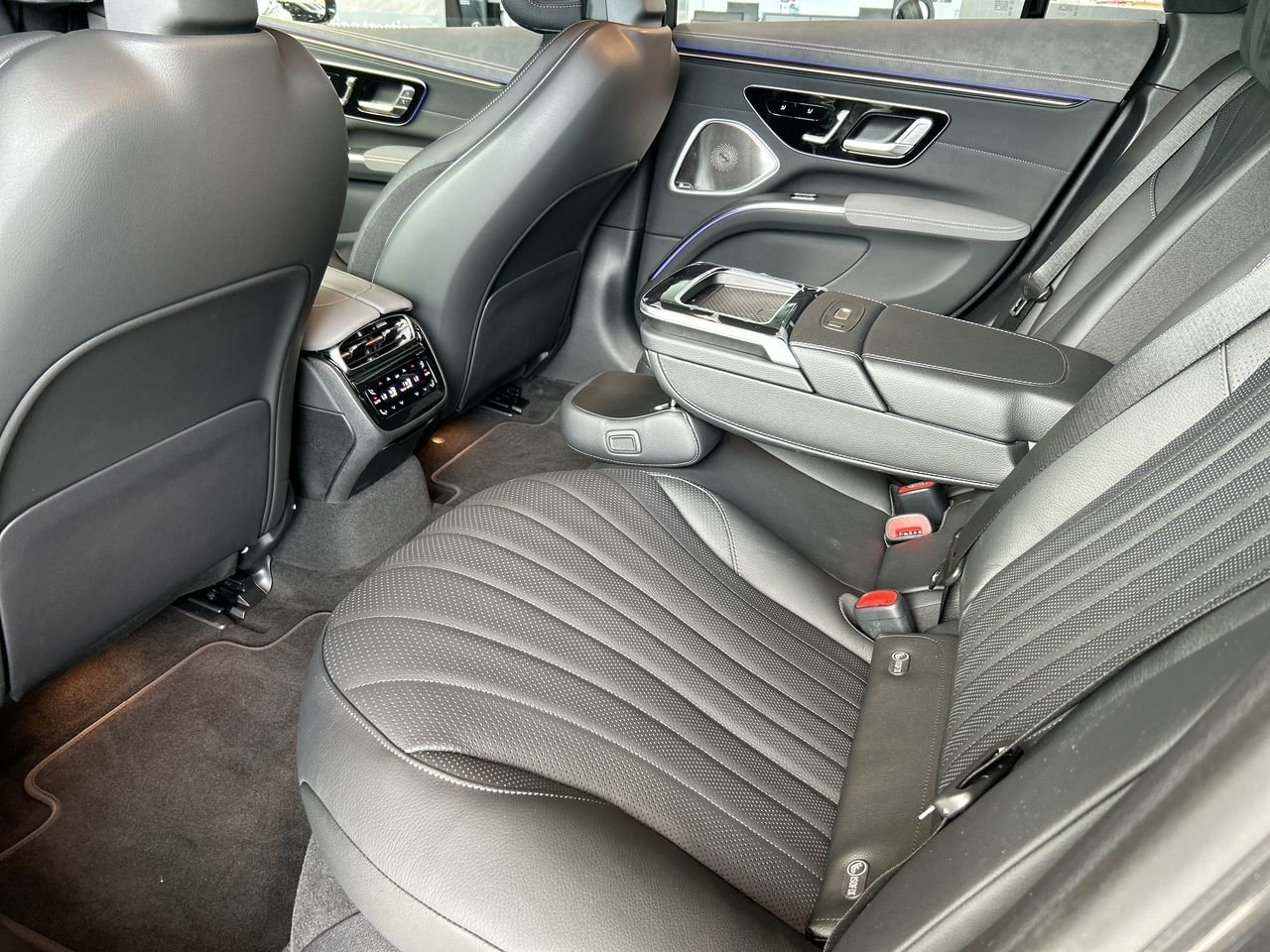 New 2023 Graphite Grey Metallic Mercedes-Benz EQS 580 V4 image 30