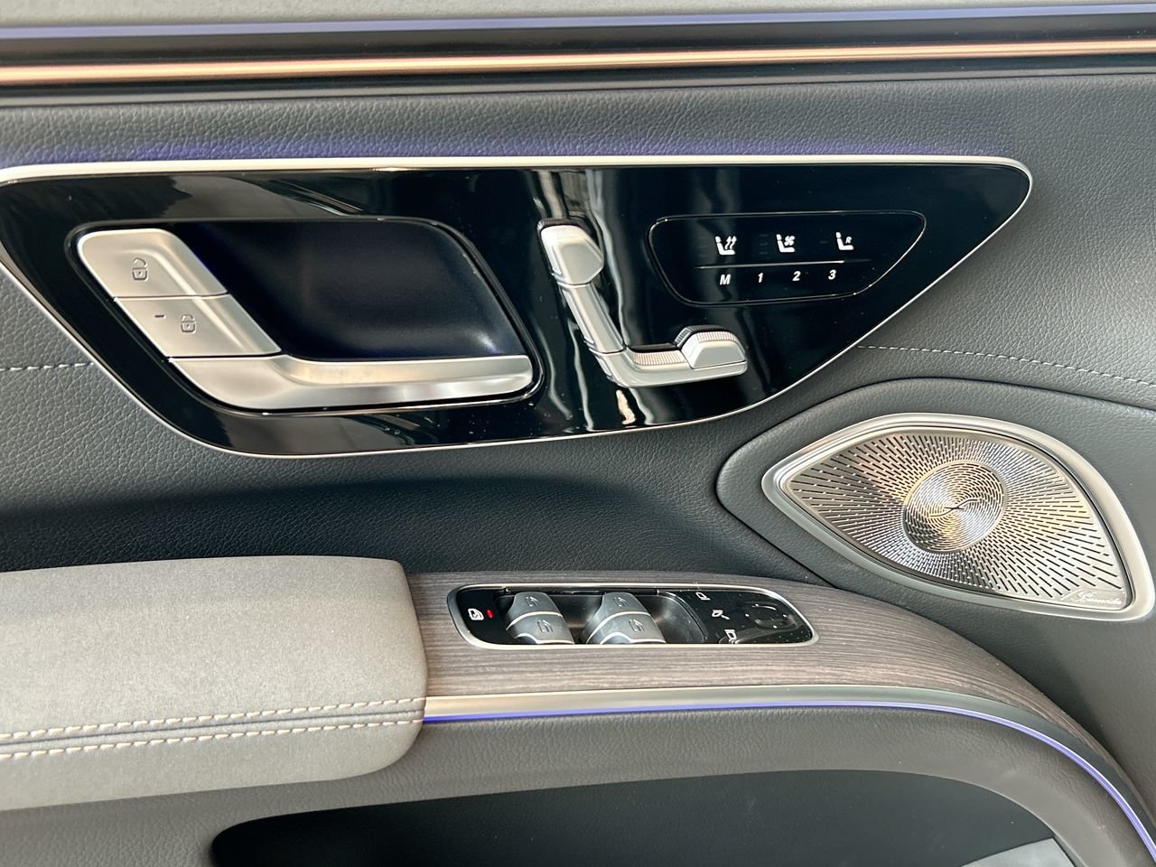 New 2023 Graphite Grey Metallic Mercedes-Benz EQS 580 V4 image 21