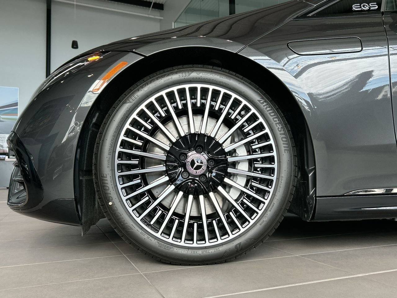 New 2023 Graphite Grey Metallic Mercedes-Benz EQS 580 V4 image 18