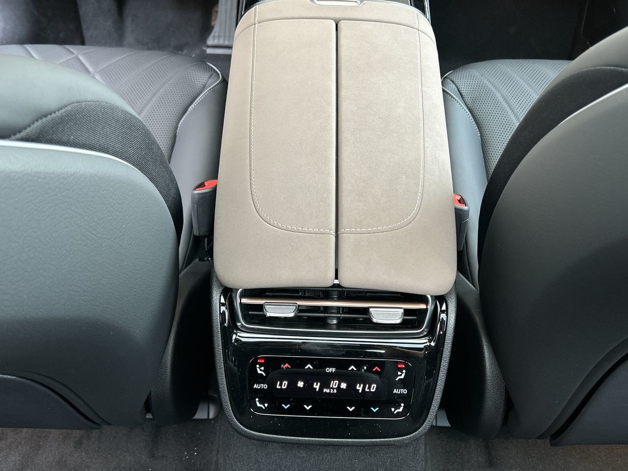 New 2023 Graphite Grey Metallic Mercedes-Benz EQS 450 V4 image 29