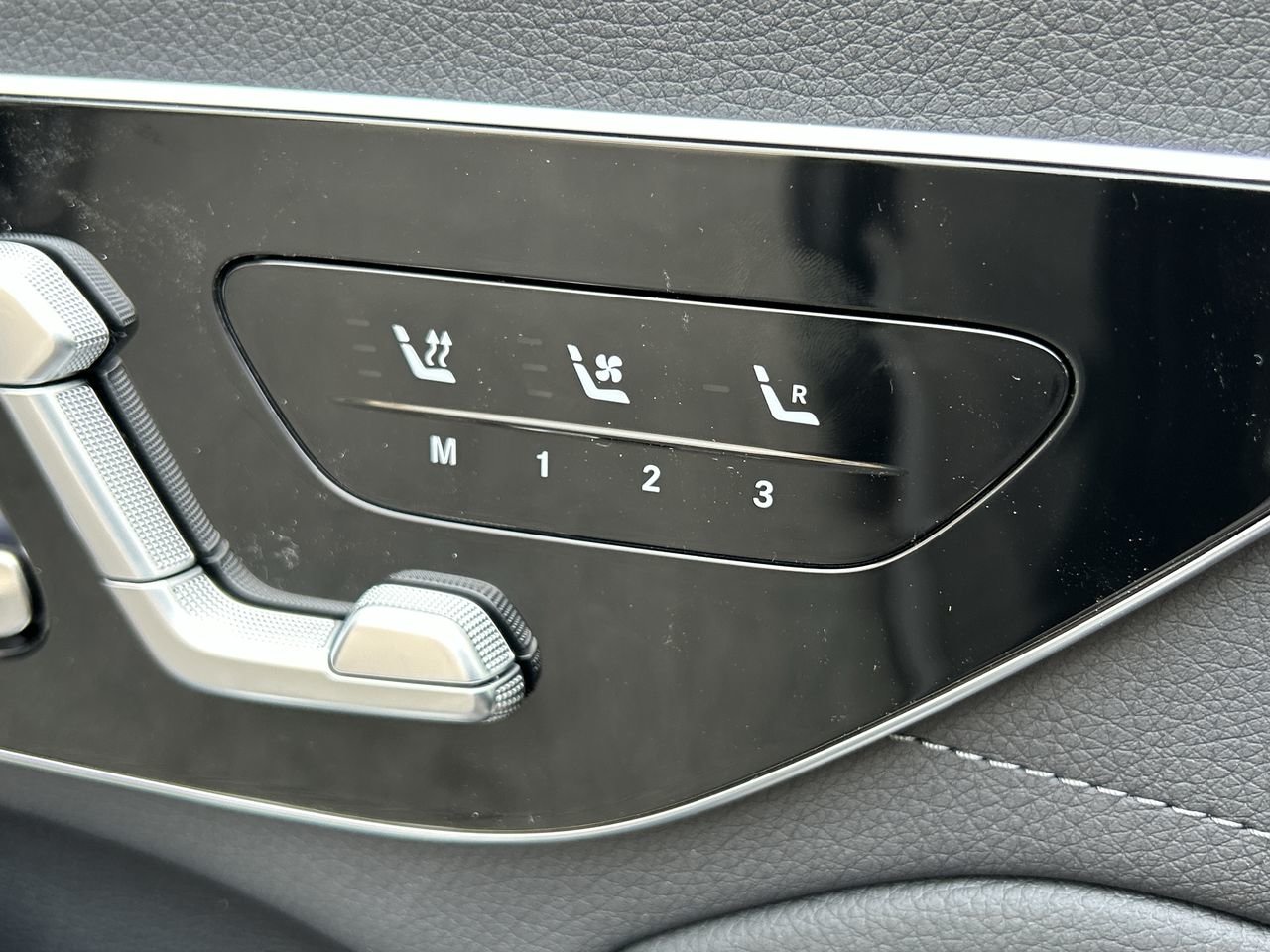 New 2023 Graphite Grey Metallic Mercedes-Benz EQS 450 V4 image 20