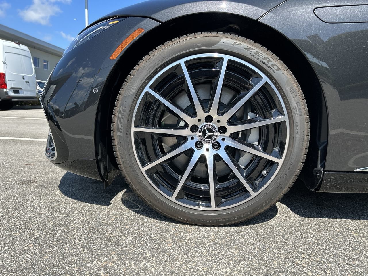New 2023 Graphite Grey Metallic Mercedes-Benz EQS 450 V4 image 18