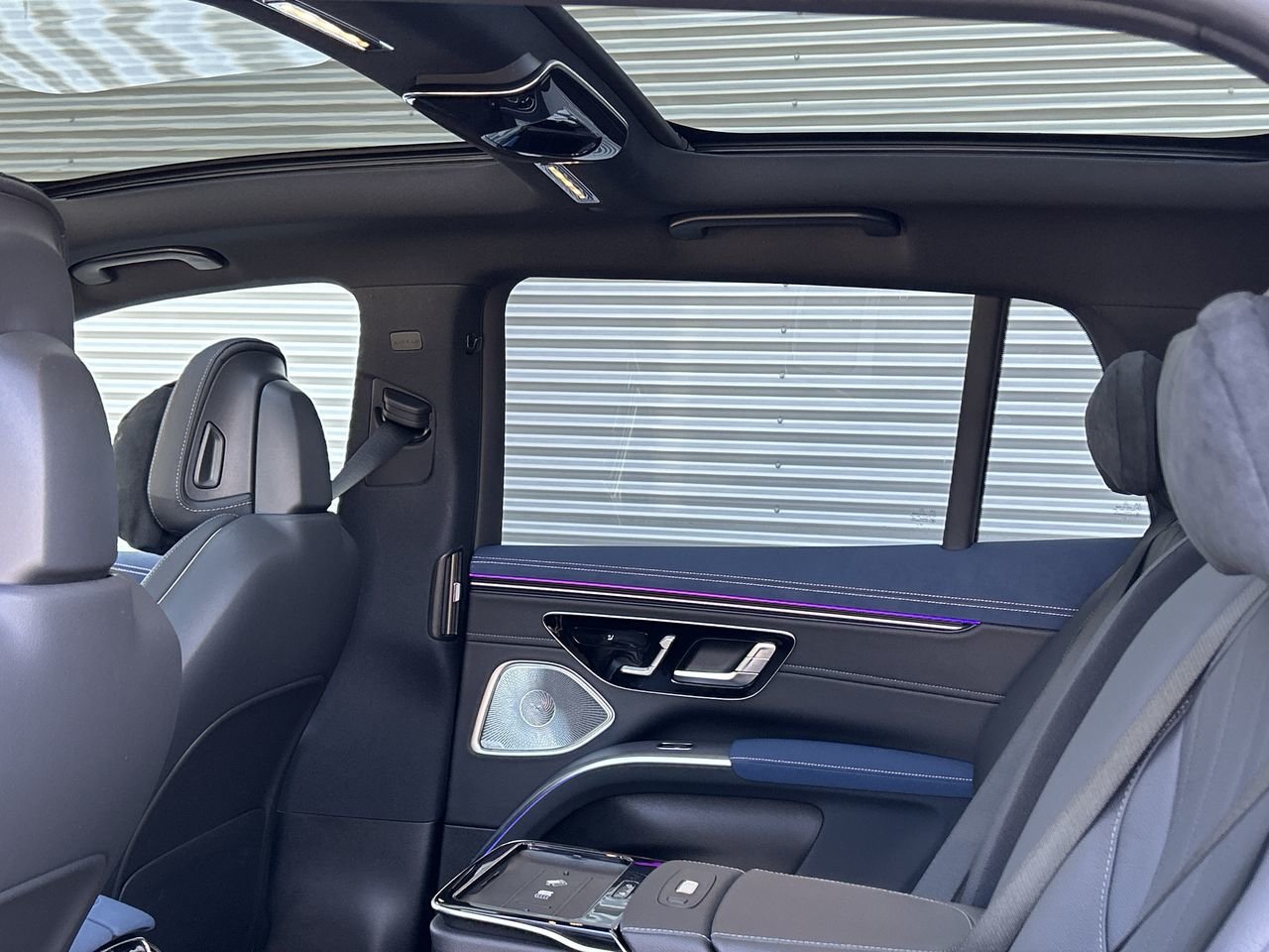 New 2023 High-Tech Silver Metallic Mercedes-Benz EQS 450 4MATIC image 30