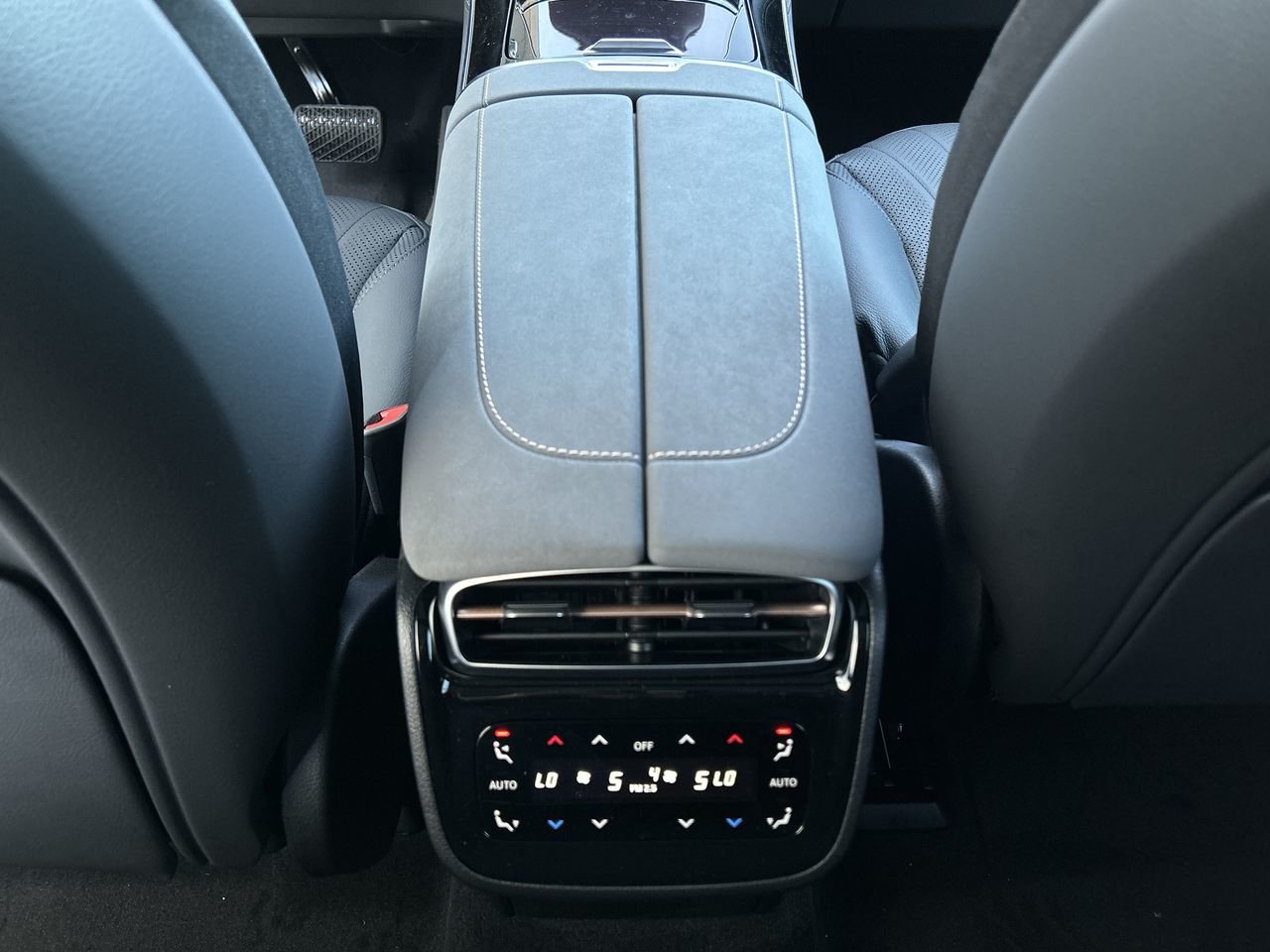 New 2023 Selenite Grey Metallic Mercedes-Benz EQS 450 4MATIC image 29
